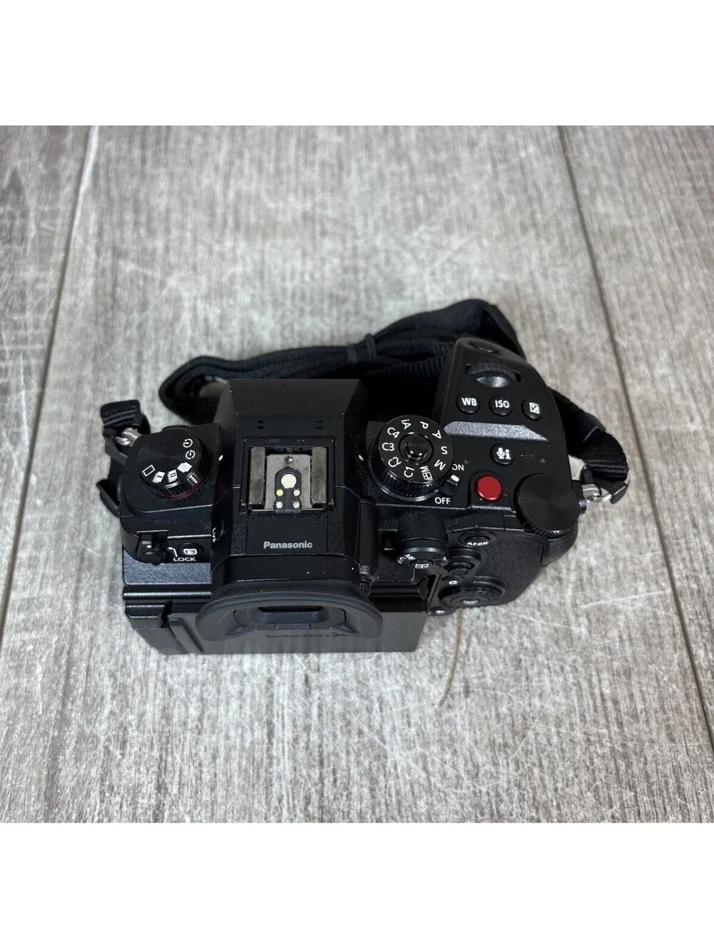 Panasonic Lumix GH6 25.2MP Mirrorless Camera Body Bundle Batteries & Charger